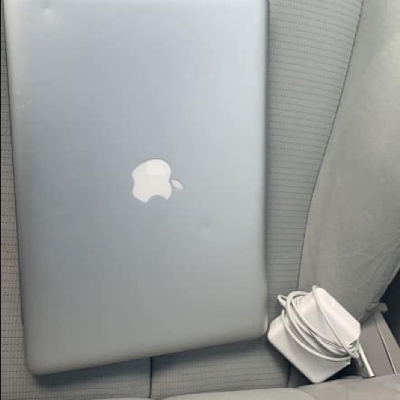 MacBook Pro 2012 - Picture 2 of 3